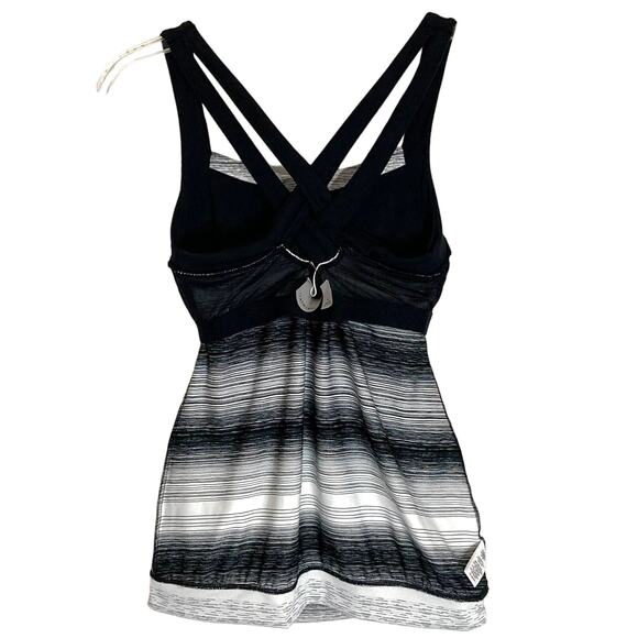 NWT Athleta Stride Crunch And Punch Tank Top Cross Strappy Back Coloblock Small - Picture 8 of 16